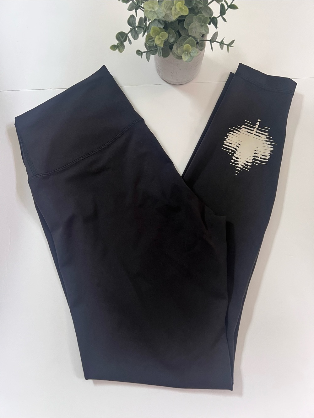 Lululemon Team Canada Wunder Train High-Rise Tight 28" COC Logo Everlux Size 12